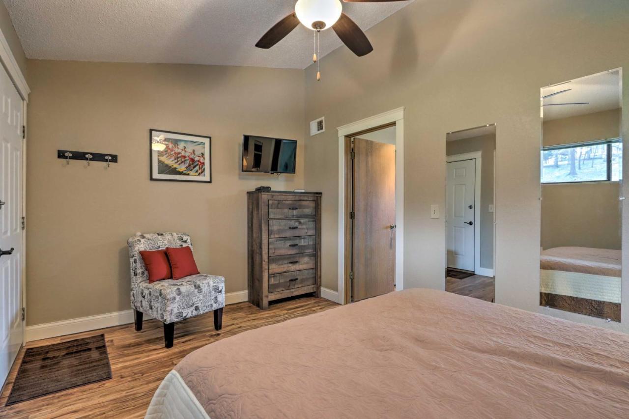 Osage Beach Condo With Lake Of The Ozarks Views エクステリア 写真