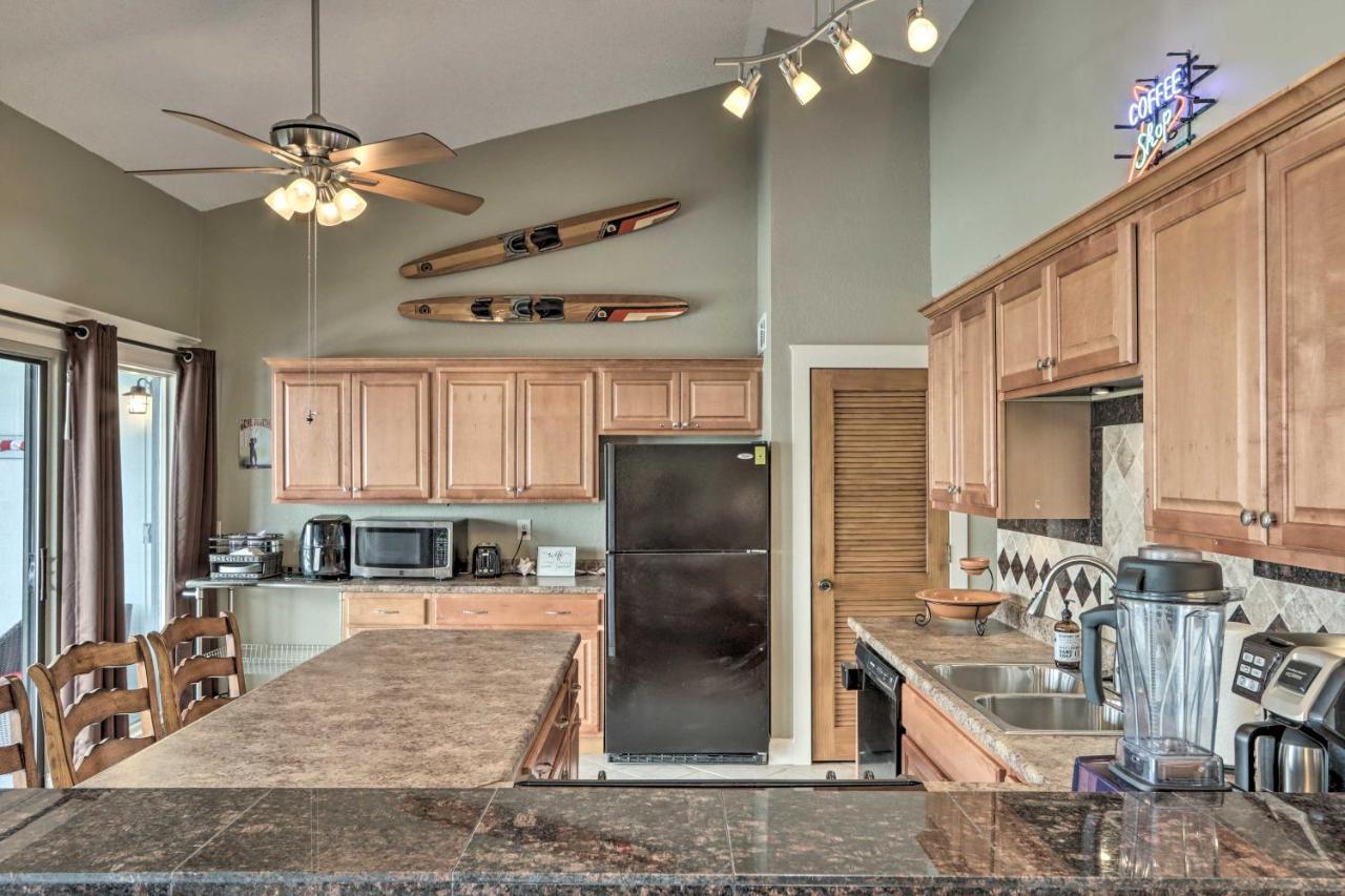 Osage Beach Condo With Lake Of The Ozarks Views エクステリア 写真
