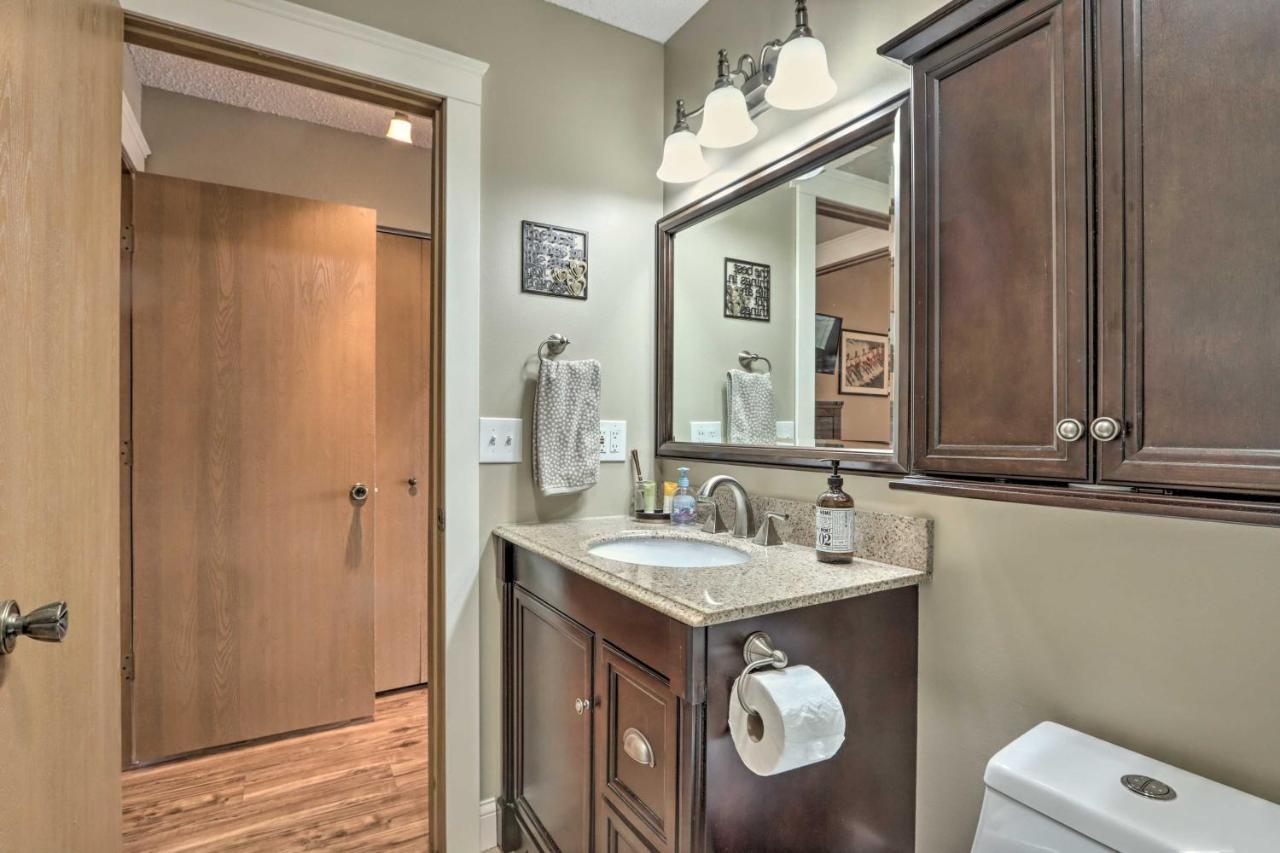 Osage Beach Condo With Lake Of The Ozarks Views エクステリア 写真